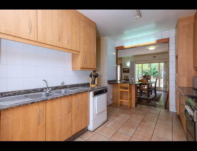 3 BEDROOM DUPLEX FOR SALE IN SANDOWN